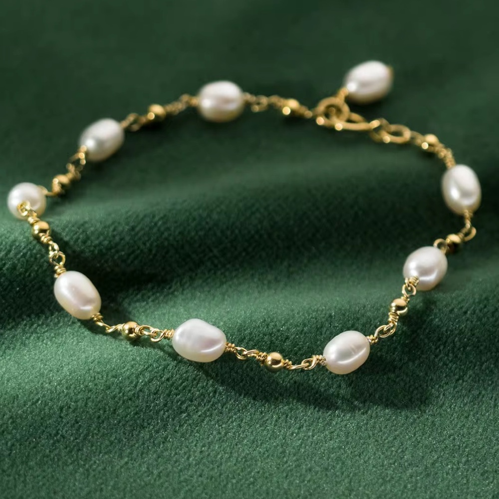 Elegant Freshwater Pearl Gold Chain Bracelet - Picture 2 of 8